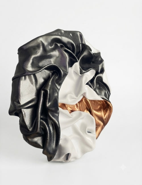 "Noir & Gold"